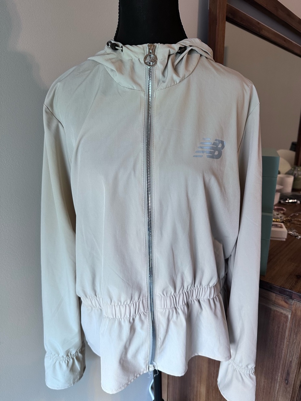 New Balance Cream Hooded Preplum Silver Zip Jacket